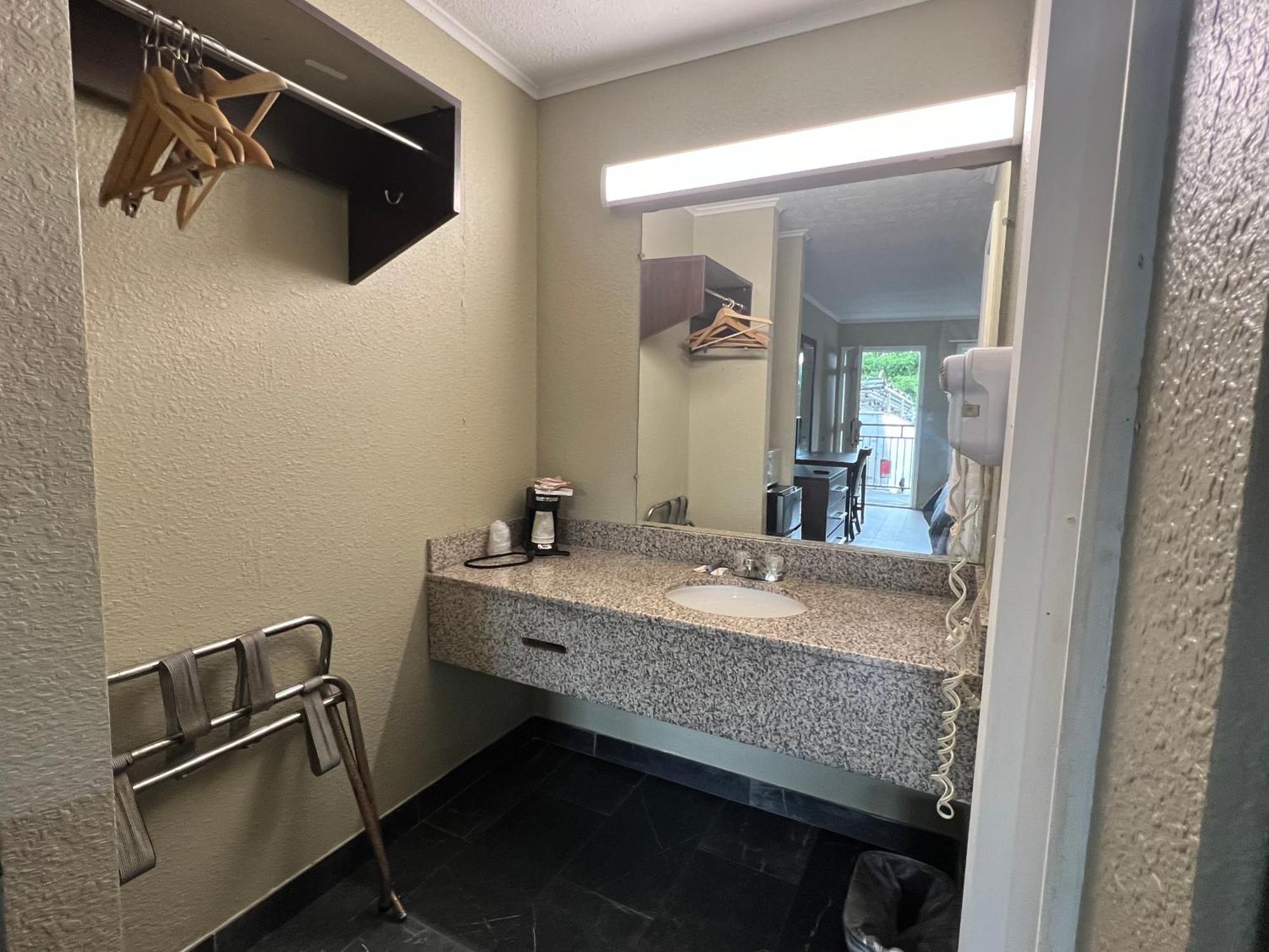 Travel Inn קינגספורט מראה חיצוני תמונה